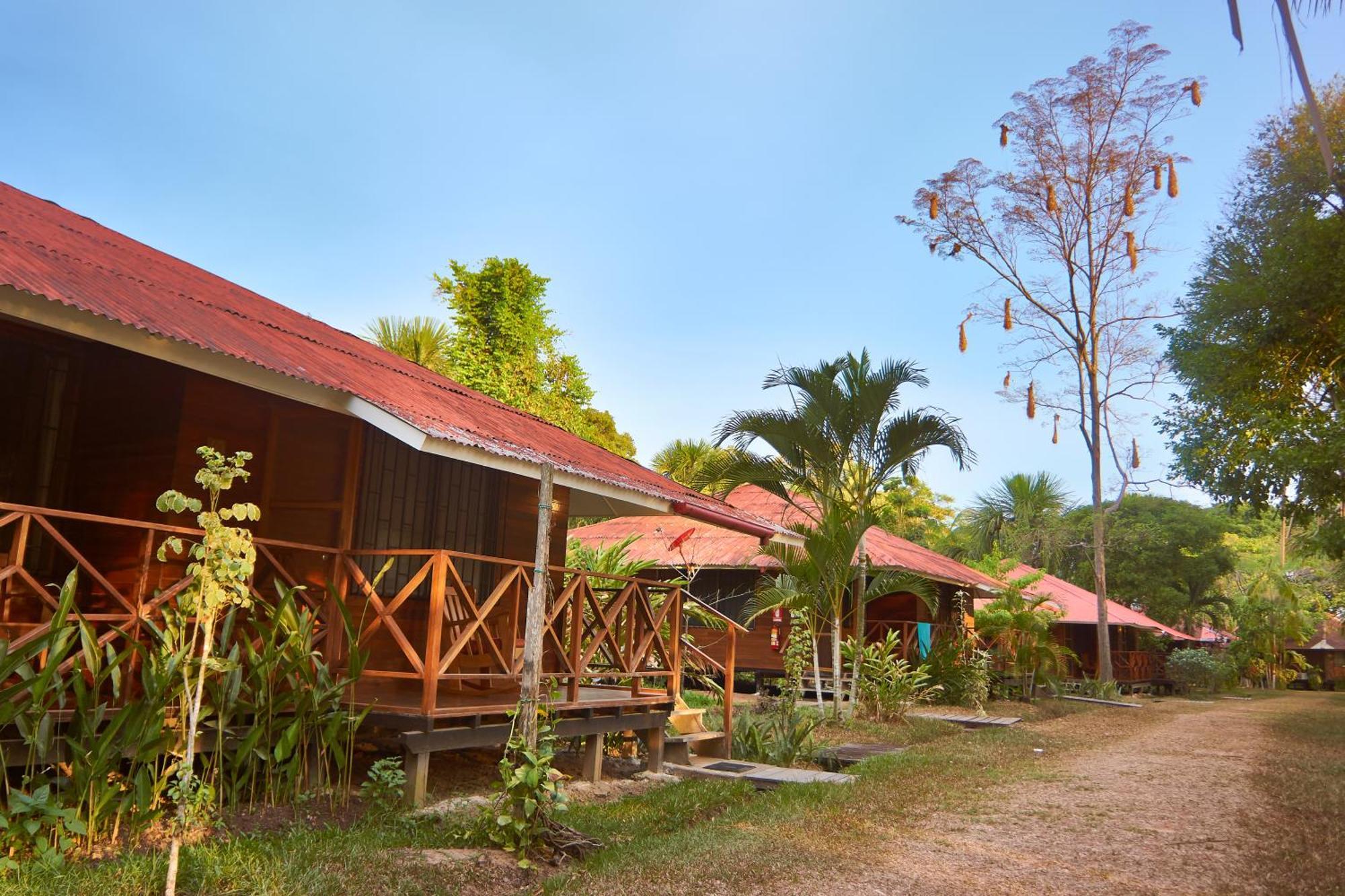 Manish Hotel Ecologico Pucallpa Exterior foto